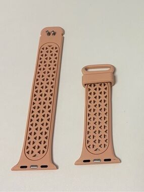 Silicone Geometric Vent Apple Watch Band - Blush